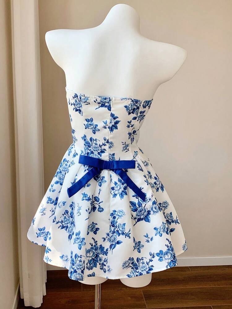 Women's Solid Halter Neck A-Line Dress – Sleeveless Summer Casual Dress with Ruched Waist, Versatile for Day to Night Wear