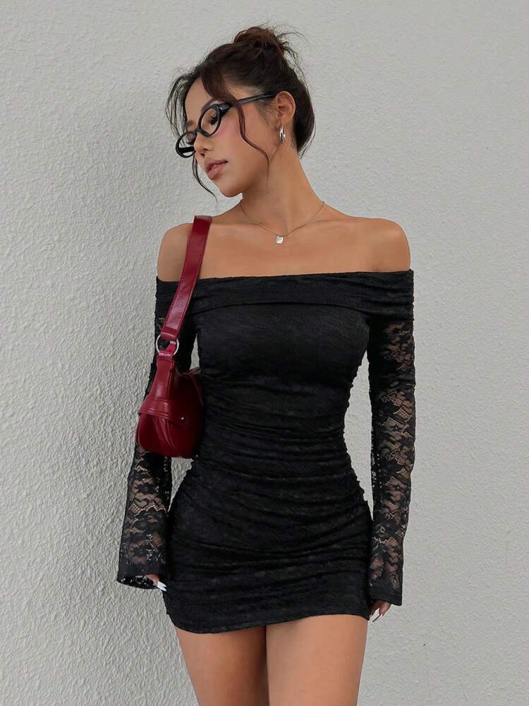 Women's Off-Shoulder Contrast Lace Bodycon Dress – Sexy Summer Tea Party Dress, Elegant Slim Fit Mini Dress for Vacation, Date Night & Events